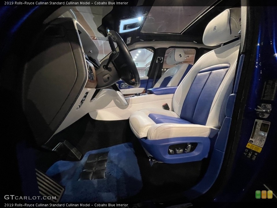 Cobalto Blue Interior Photo for the 2019 Rolls-Royce Cullinan  #141130117
