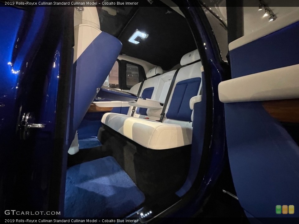Cobalto Blue Interior Rear Seat for the 2019 Rolls-Royce Cullinan  #141130196