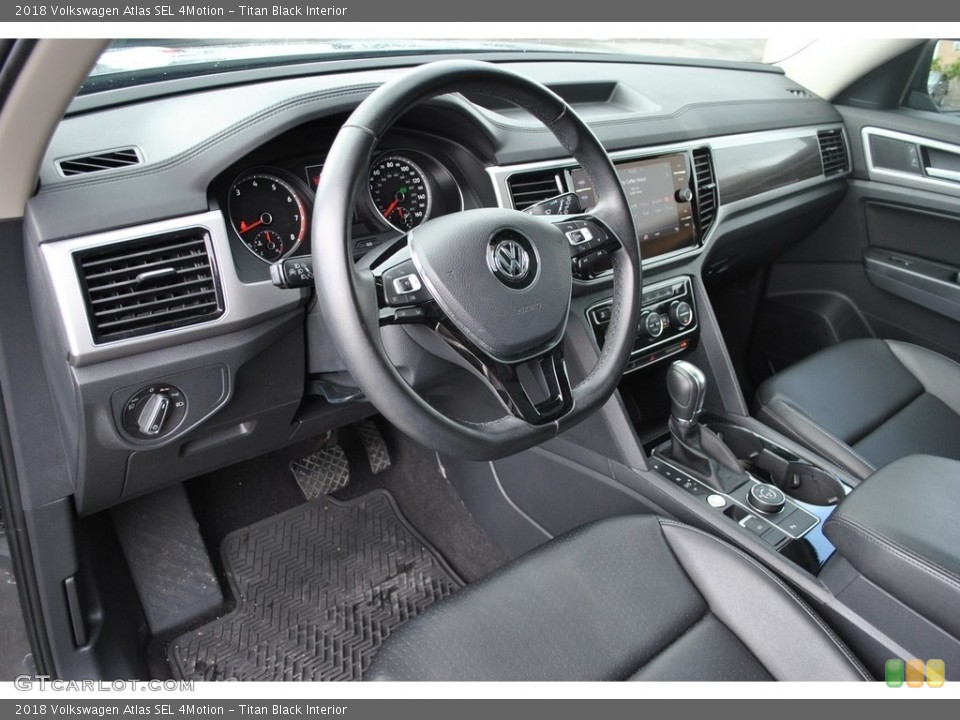 Titan Black Interior Photo for the 2018 Volkswagen Atlas SEL 4Motion #141149501