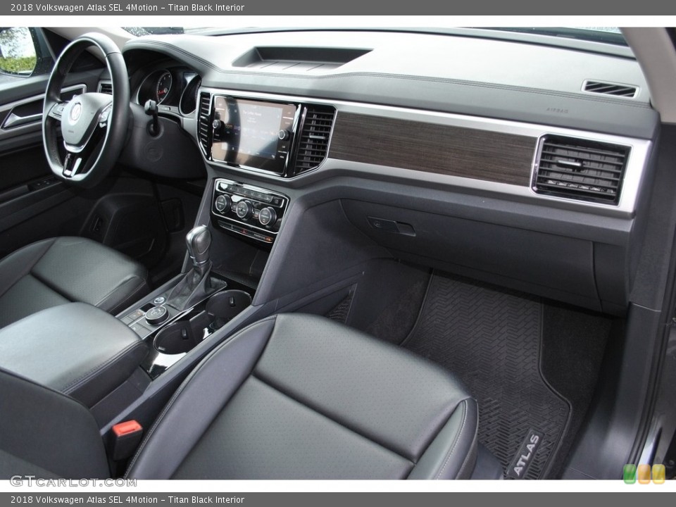 Titan Black Interior Dashboard for the 2018 Volkswagen Atlas SEL 4Motion #141149567