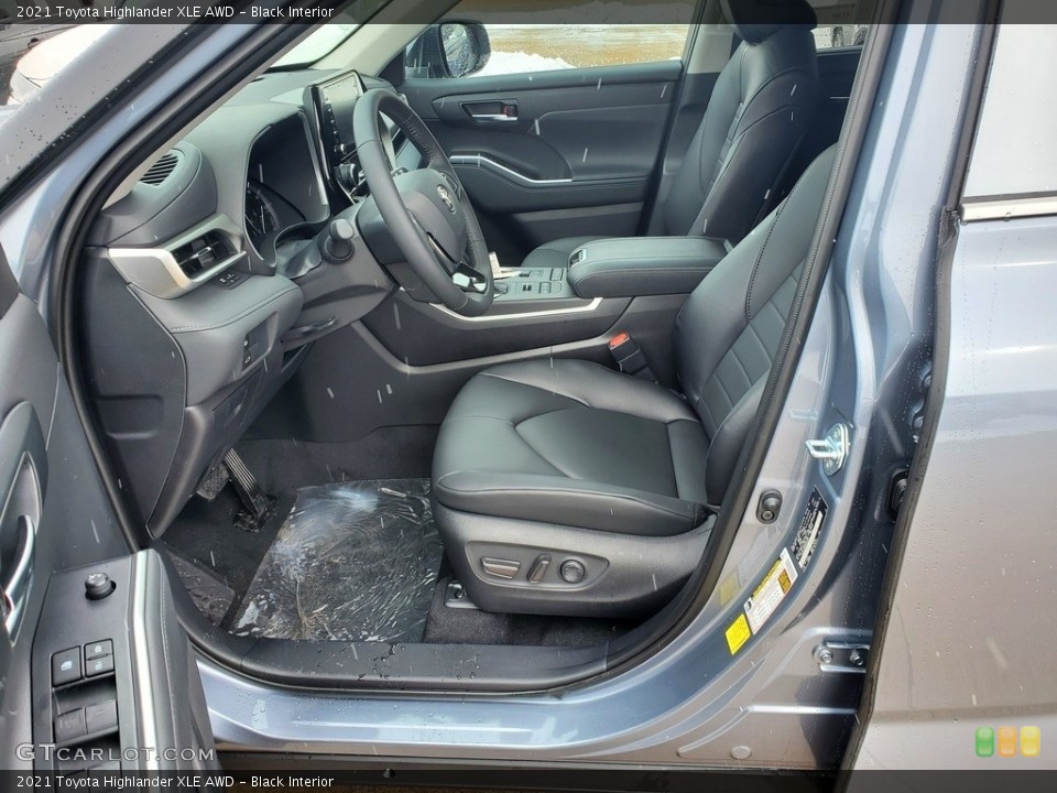 Black Interior Front Seat for the 2021 Toyota Highlander XLE AWD #141152417