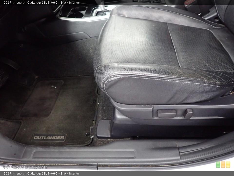 Black Interior Front Seat for the 2017 Mitsubishi Outlander SEL S-AWC #141163774