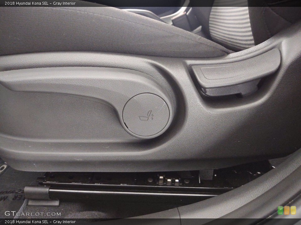 Gray Interior Front Seat for the 2018 Hyundai Kona SEL #141206120