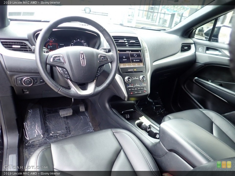 Ebony Interior Photo for the 2019 Lincoln MKC AWD #141225775