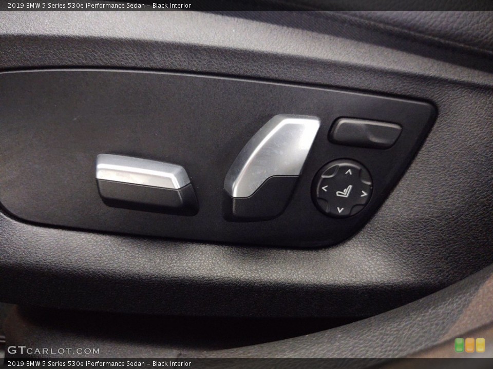 Black Interior Front Seat for the 2019 BMW 5 Series 530e iPerformance Sedan #141253051