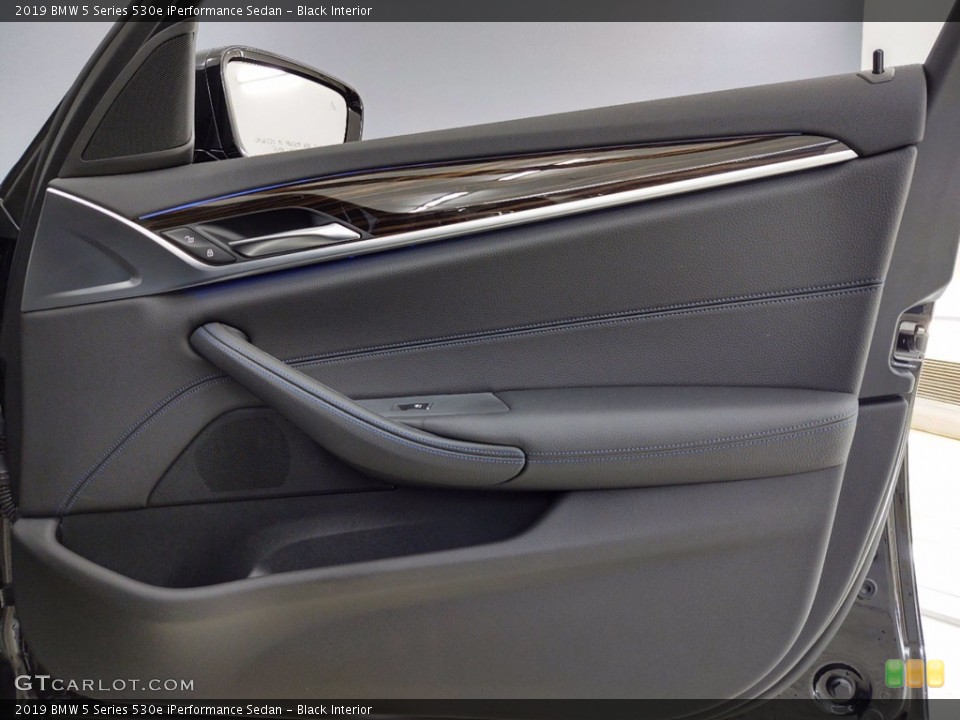 Black Interior Door Panel for the 2019 BMW 5 Series 530e iPerformance Sedan #141253465