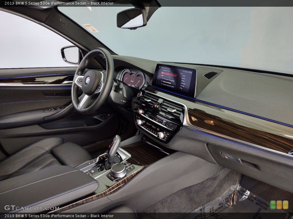 Black Interior Dashboard for the 2019 BMW 5 Series 530e iPerformance Sedan #141253492