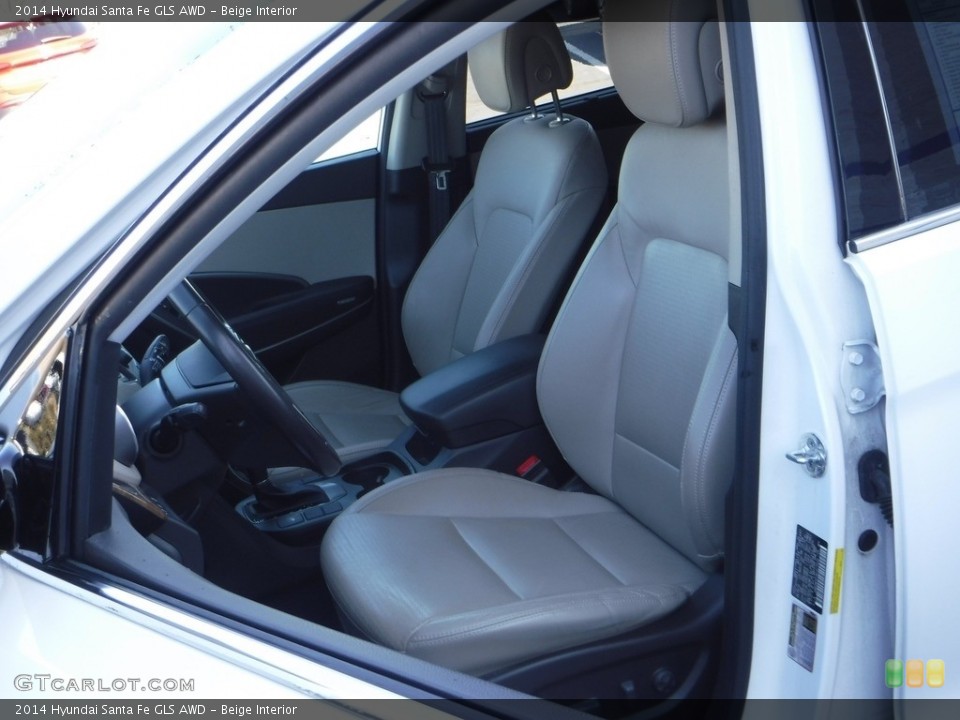 Beige Interior Front Seat for the 2014 Hyundai Santa Fe GLS AWD #141256465