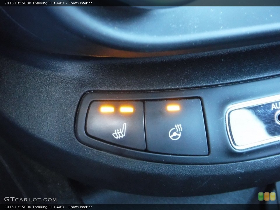 Brown Interior Controls for the 2016 Fiat 500X Trekking Plus AWD #141258301