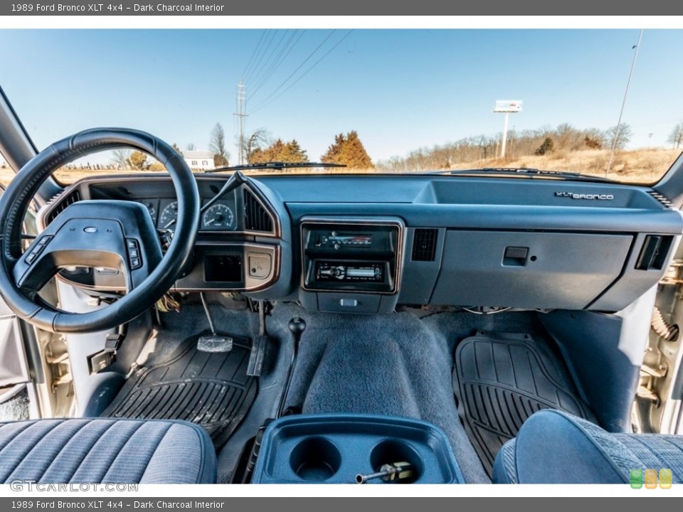 Dark Charcoal Interior Photo for the 1989 Ford Bronco XLT 4x4 #141268255