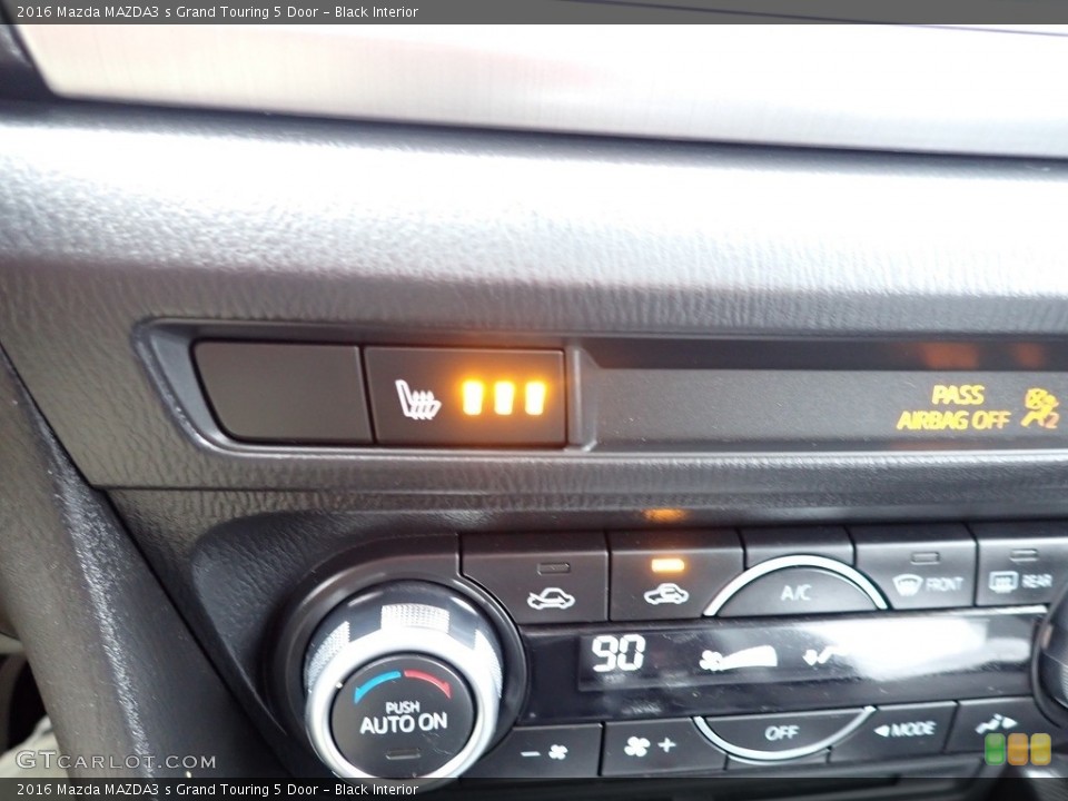 Black Interior Controls for the 2016 Mazda MAZDA3 s Grand Touring 5 Door #141279732