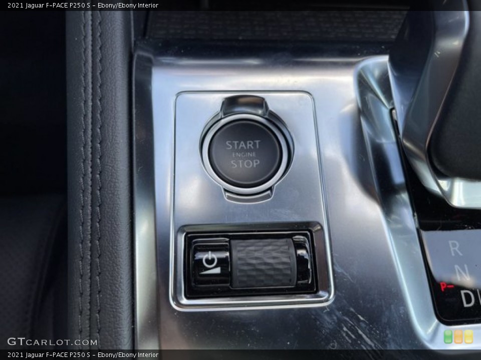 Ebony/Ebony Interior Controls for the 2021 Jaguar F-PACE P250 S #141344070