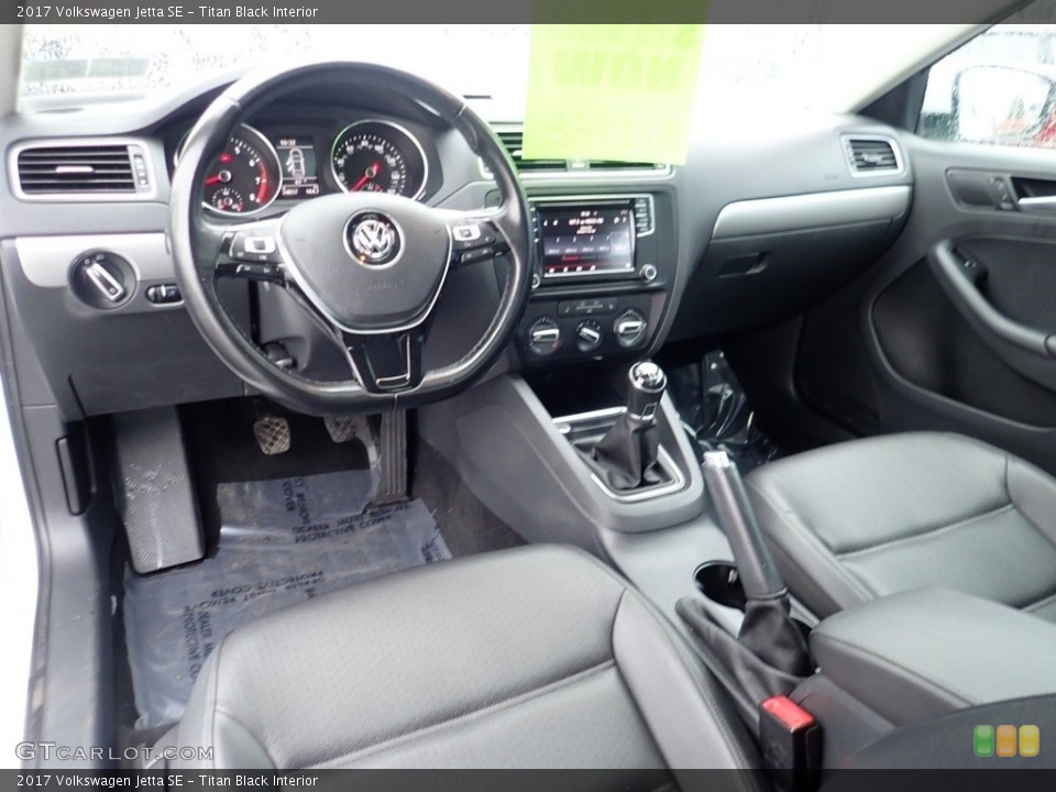 Titan Black Interior Photo for the 2017 Volkswagen Jetta SE #141353643