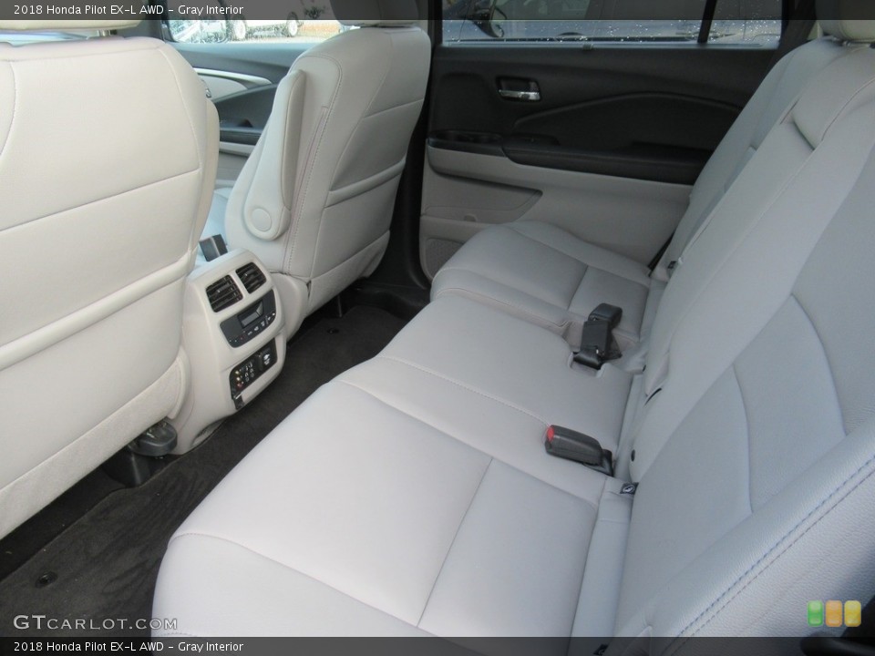 Gray Interior Rear Seat for the 2018 Honda Pilot EX-L AWD #141410396