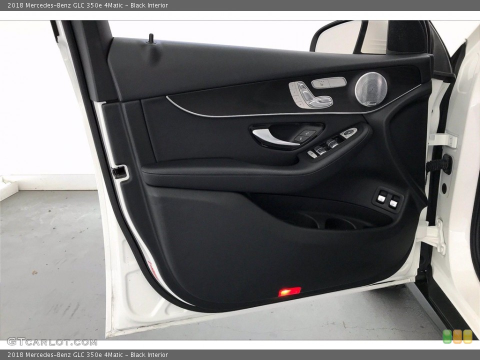 Black Interior Door Panel for the 2018 Mercedes-Benz GLC 350e 4Matic #141427662