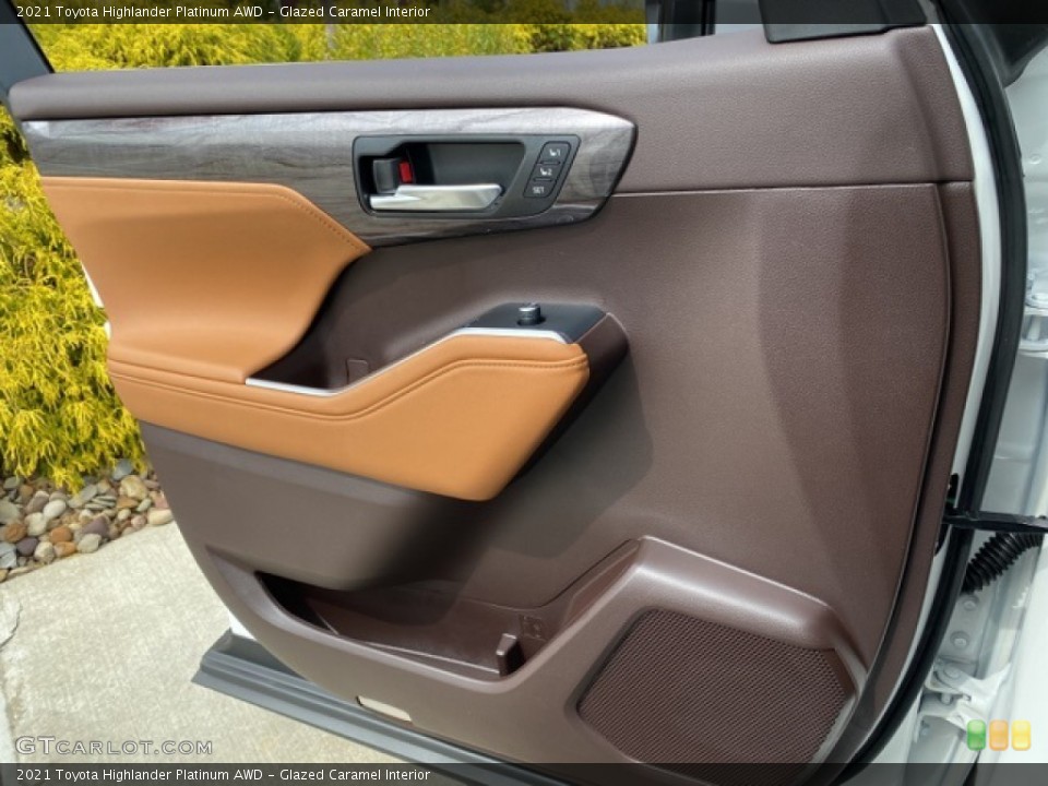 Glazed Caramel Interior Door Panel for the 2021 Toyota Highlander Platinum AWD #141491526