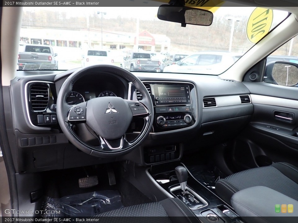 Black 2017 Mitsubishi Outlander Interiors