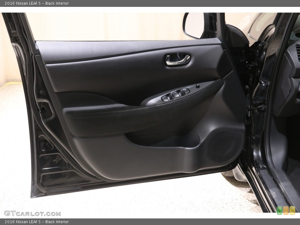 Black Interior Door Panel for the 2016 Nissan LEAF S #141514651