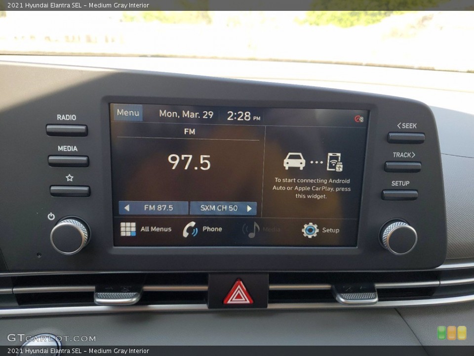 Medium Gray Interior Controls for the 2021 Hyundai Elantra SEL #141524740