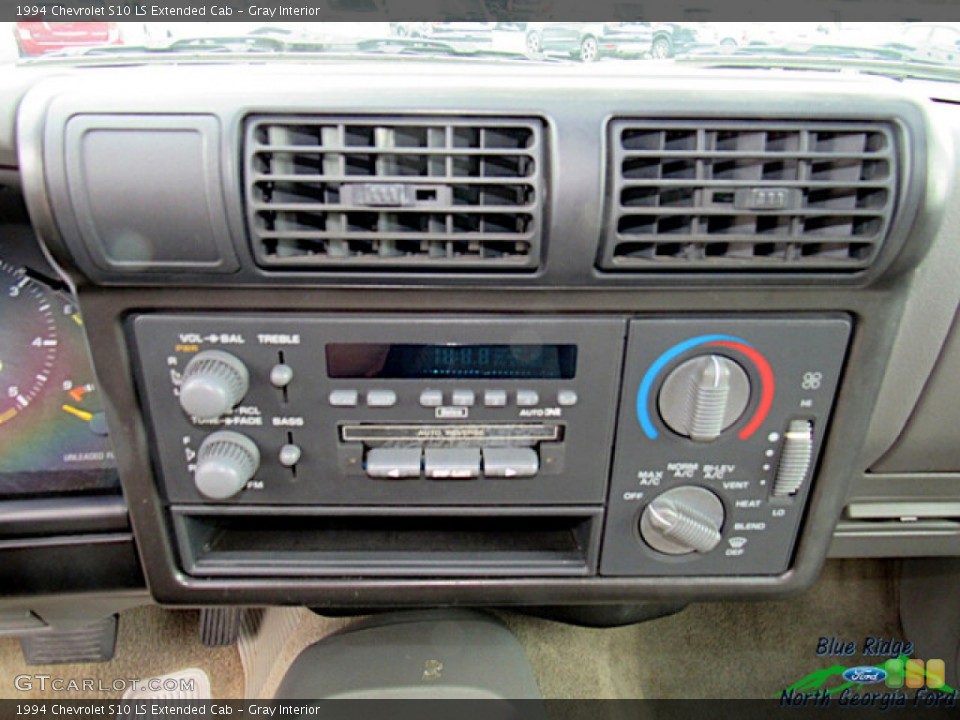 Gray Interior Controls for the 1994 Chevrolet S10 LS Extended Cab #141533801