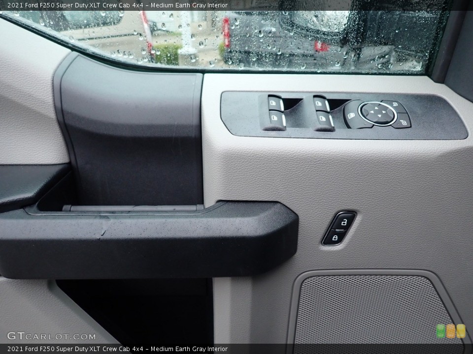 Medium Earth Gray Interior Door Panel for the 2021 Ford F250 Super Duty XLT Crew Cab 4x4 #141553527