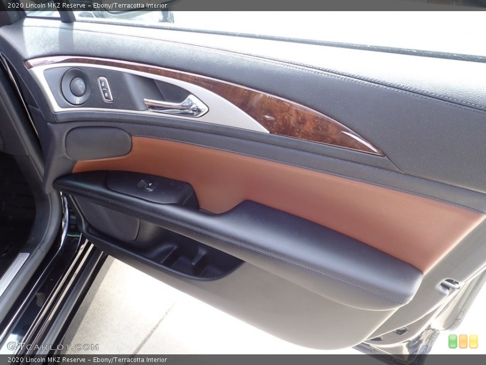 Ebony/Terracotta Interior Door Panel for the 2020 Lincoln MKZ Reserve #141569708