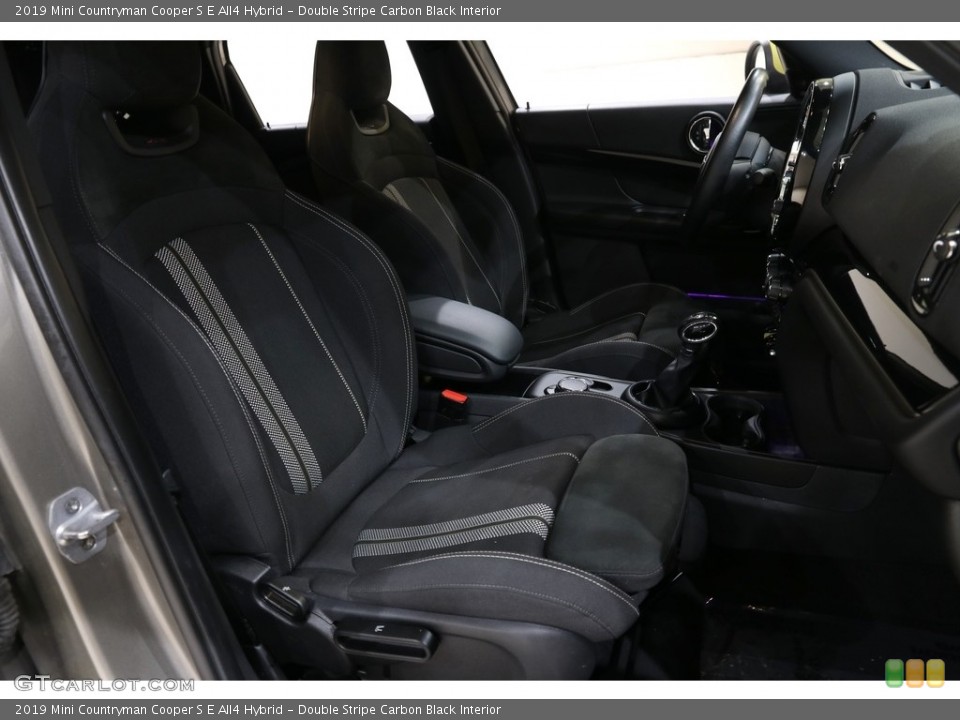 Double Stripe Carbon Black Interior Photo for the 2019 Mini Countryman Cooper S E All4 Hybrid #141589720