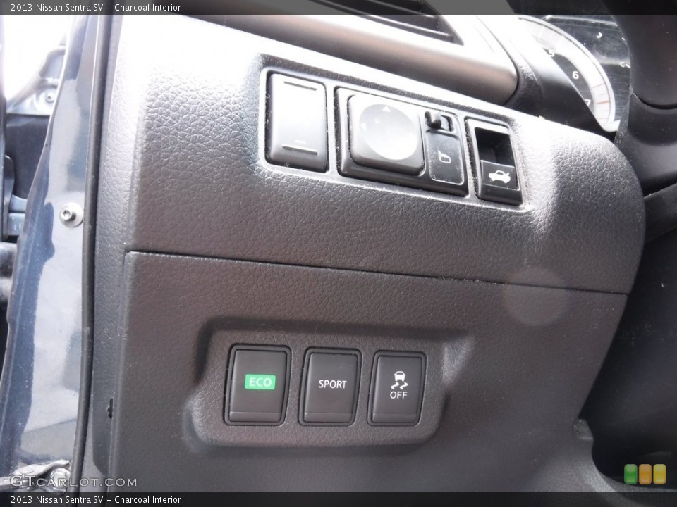 Charcoal Interior Controls for the 2013 Nissan Sentra SV #141597918