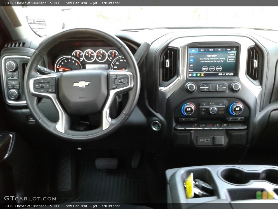 Jet Black Interior Dashboard for the 2019 Chevrolet Silverado 1500 LT Crew Cab 4WD #141600759