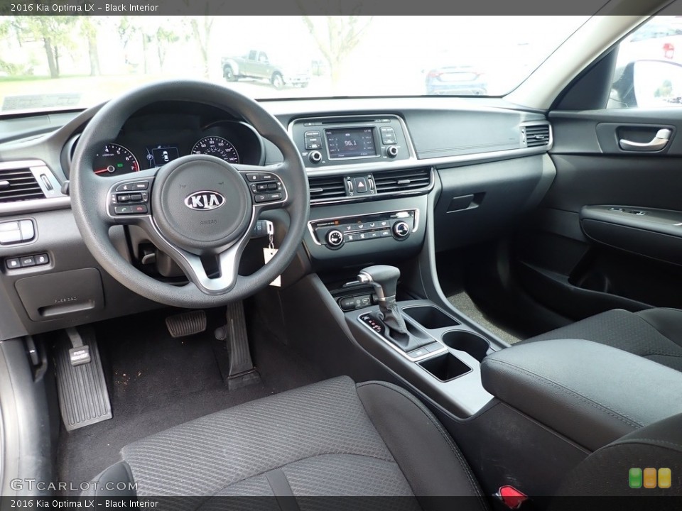 Black Interior Photo for the 2016 Kia Optima LX #141621291