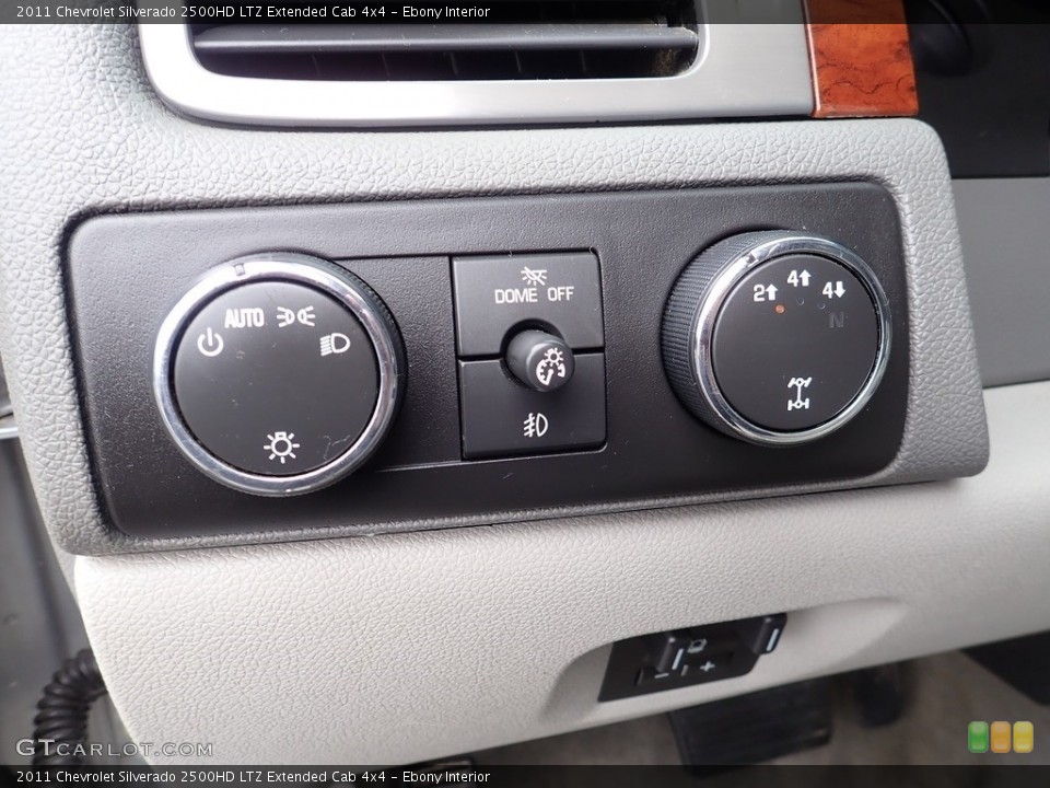 Ebony Interior Controls for the 2011 Chevrolet Silverado 2500HD LTZ Extended Cab 4x4 #141660186