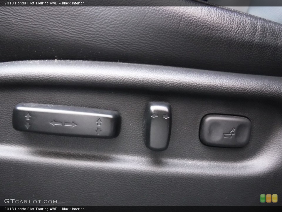 Black Interior Controls for the 2018 Honda Pilot Touring AWD #141671370