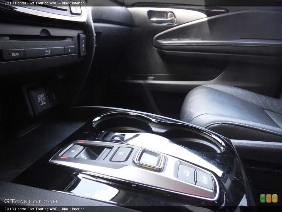 Black Interior Controls for the 2018 Honda Pilot Touring AWD #141671388