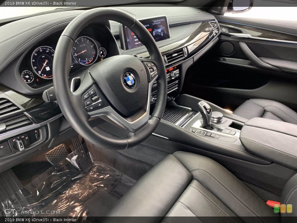 Black Interior Photo for the 2019 BMW X6 sDrive35i #141687660