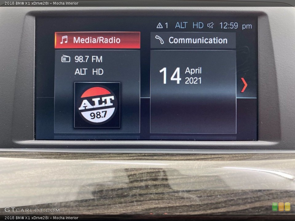 Mocha Interior Controls for the 2018 BMW X1 xDrive28i #141688941