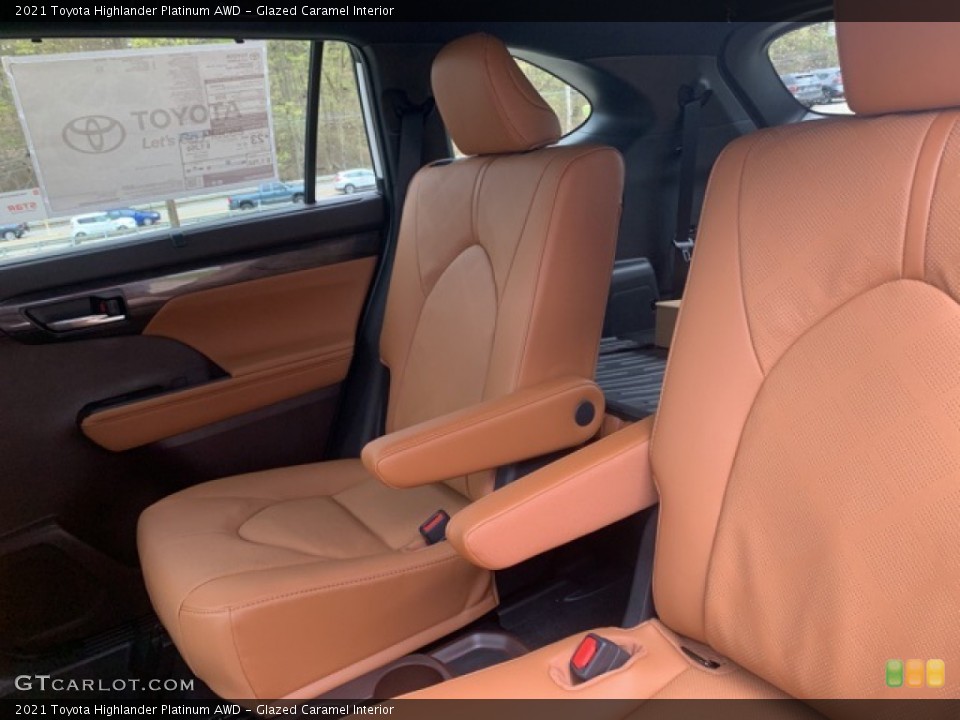 Glazed Caramel Interior Rear Seat for the 2021 Toyota Highlander Platinum AWD #141700023