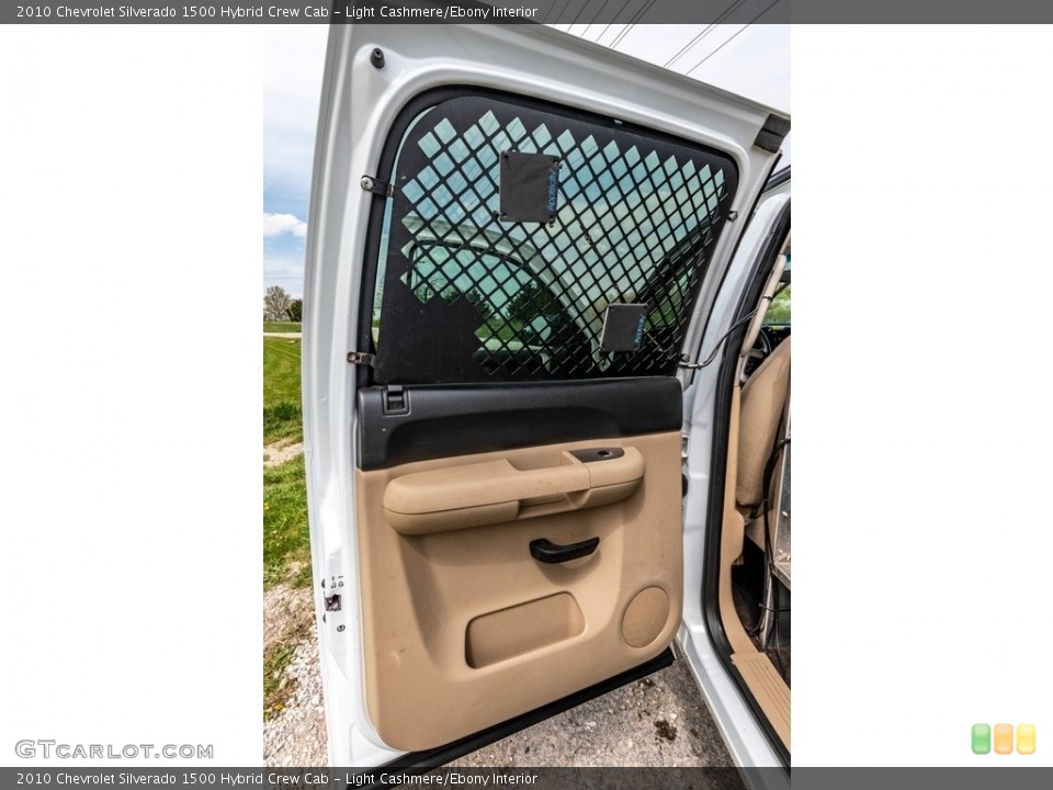 Light Cashmere/Ebony Interior Door Panel for the 2010 Chevrolet Silverado 1500 Hybrid Crew Cab #141722029