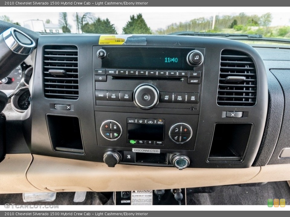 Light Cashmere/Ebony Interior Controls for the 2010 Chevrolet Silverado 1500 Hybrid Crew Cab #141722245