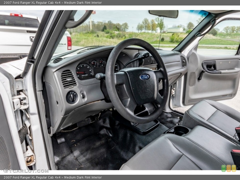 Medium Dark Flint Interior Photo for the 2007 Ford Ranger XL Regular Cab 4x4 #141722584