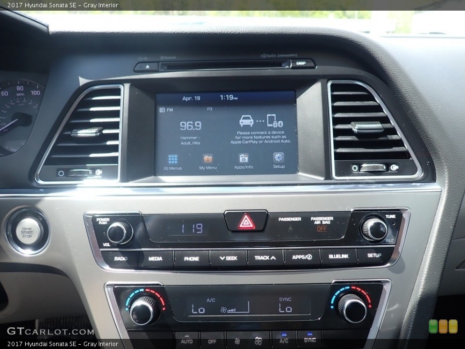 Gray Interior Controls for the 2017 Hyundai Sonata SE #141731042