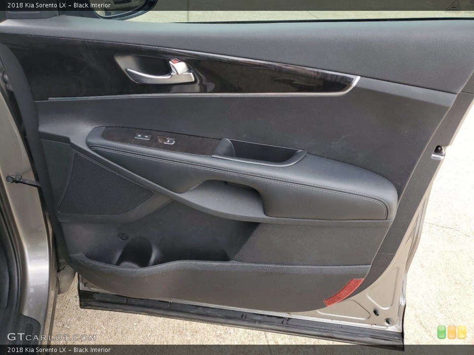 Black Interior Door Panel for the 2018 Kia Sorento LX #141735014