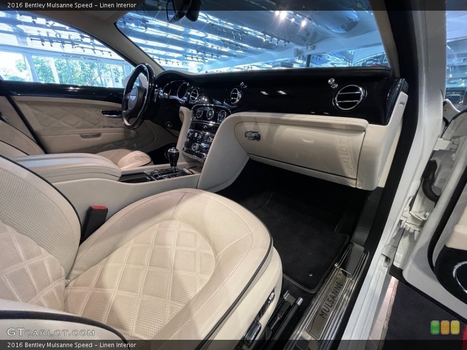 Linen Interior Dashboard for the 2016 Bentley Mulsanne Speed #141797828