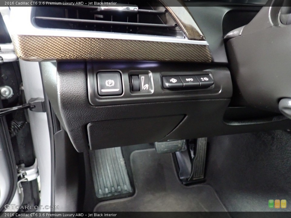 Jet Black Interior Controls for the 2016 Cadillac CT6 3.6 Premium Luxury AWD #141800845
