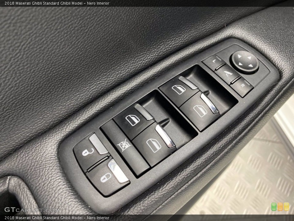 Nero Interior Controls for the 2018 Maserati Ghibli  #141838150