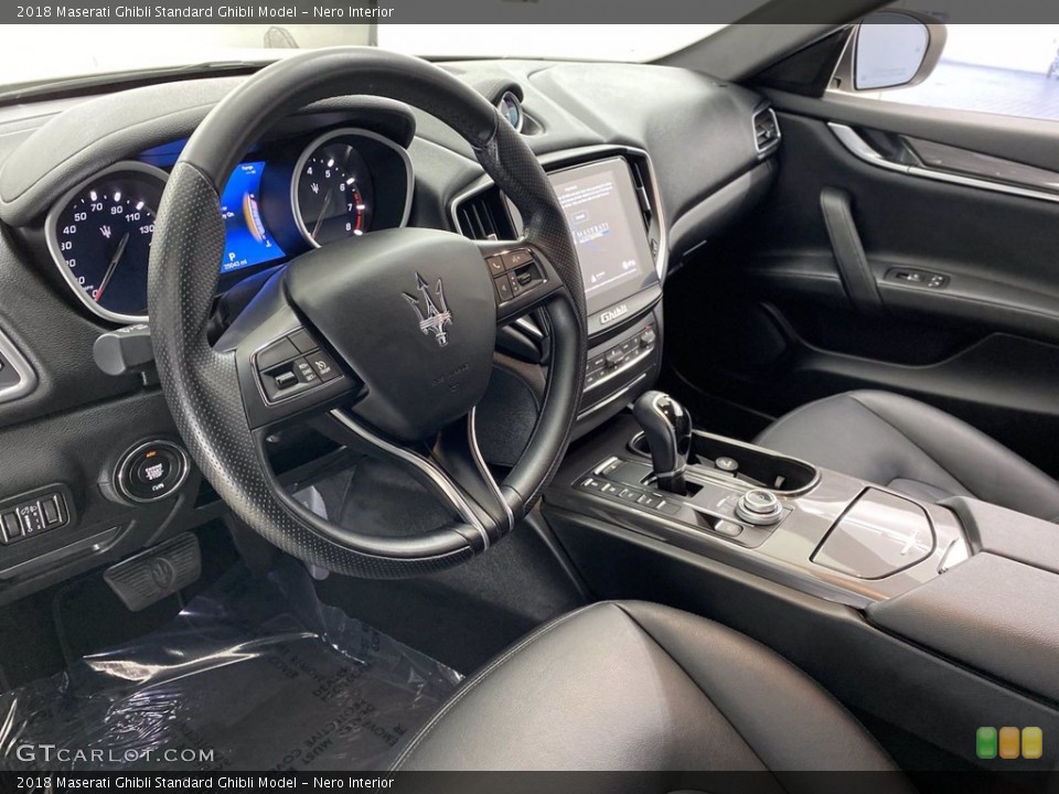 Nero Interior Photo for the 2018 Maserati Ghibli  #141838186
