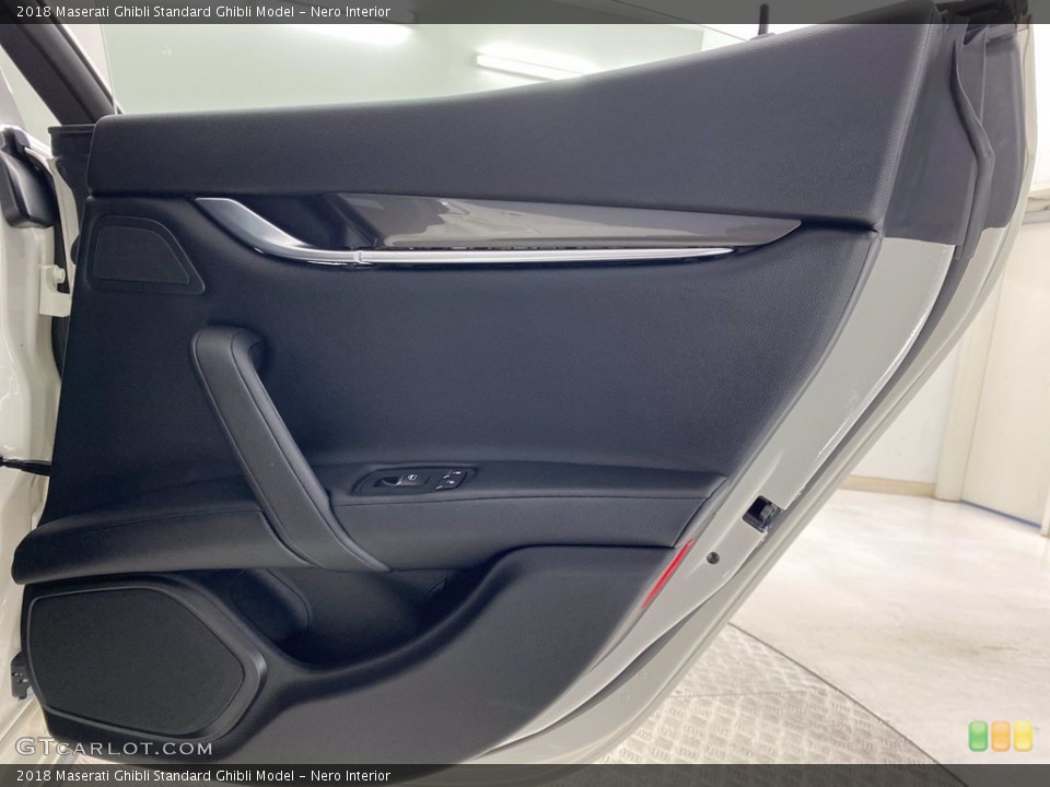 Nero Interior Door Panel for the 2018 Maserati Ghibli  #141838450