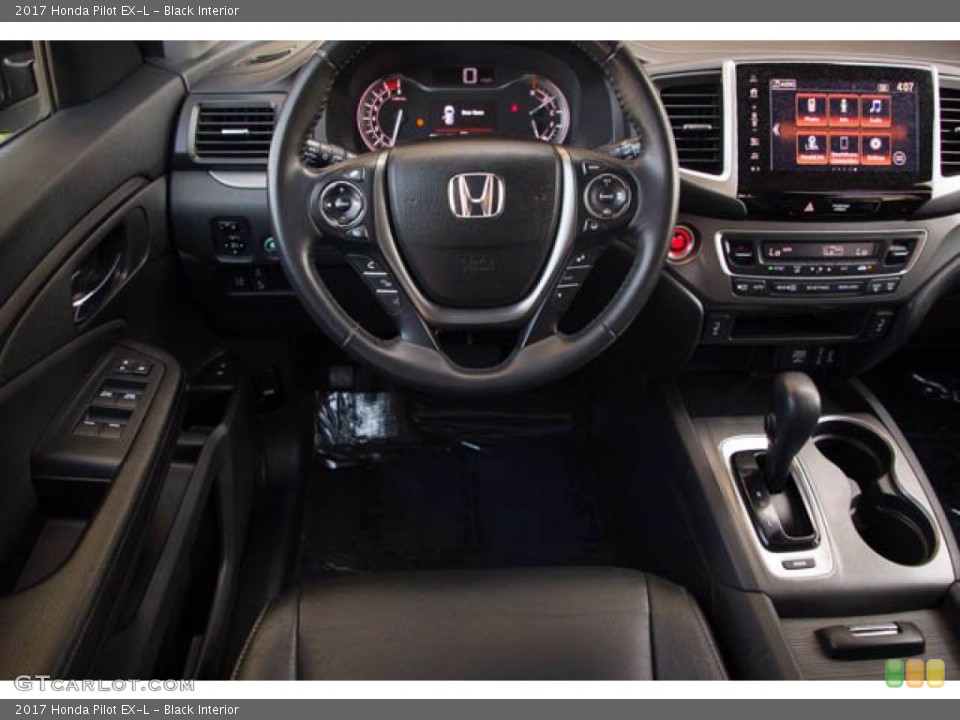 Black Interior Dashboard for the 2017 Honda Pilot EX-L #141900103