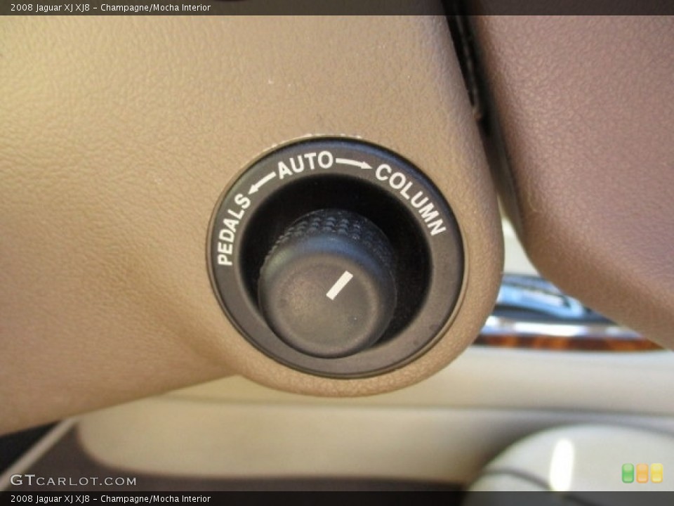 Champagne/Mocha Interior Controls for the 2008 Jaguar XJ XJ8 #141930783