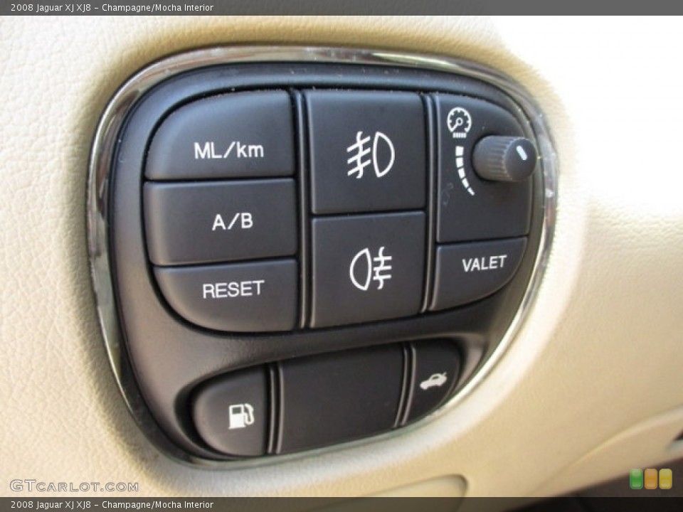Champagne/Mocha Interior Controls for the 2008 Jaguar XJ XJ8 #141930789
