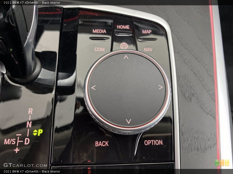 Black Interior Controls for the 2021 BMW X7 xDrive40i #141935589